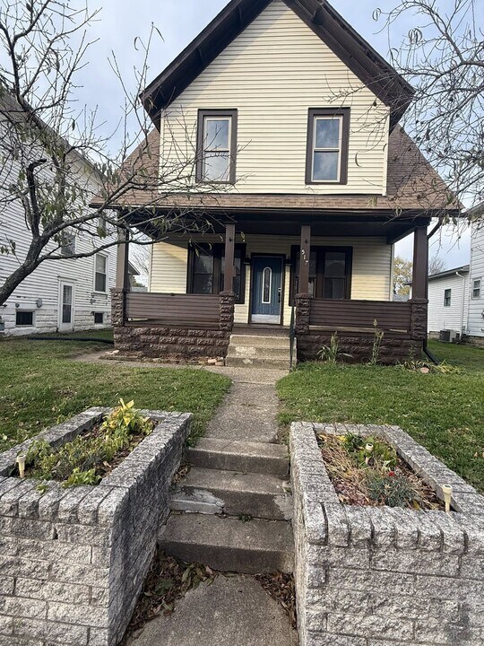 517 Echo Ave in Zanesville, OH - Building Photo