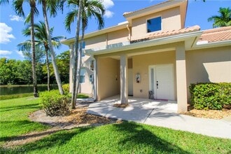 354 Dover Pl in Naples, FL - Building Photo - Building Photo