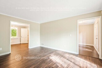 677 Royal Abbey Dr in Stone Mountain, GA - Building Photo - Building Photo