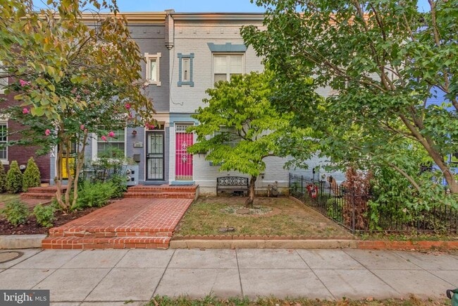 property at 107 15th St NE