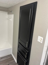 531 Bedford Rd, Unit 218 in Bedford, TX - Foto de edificio - Building Photo