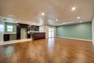 5923 Revelstok Dr in Sacramento, CA - Building Photo - Building Photo