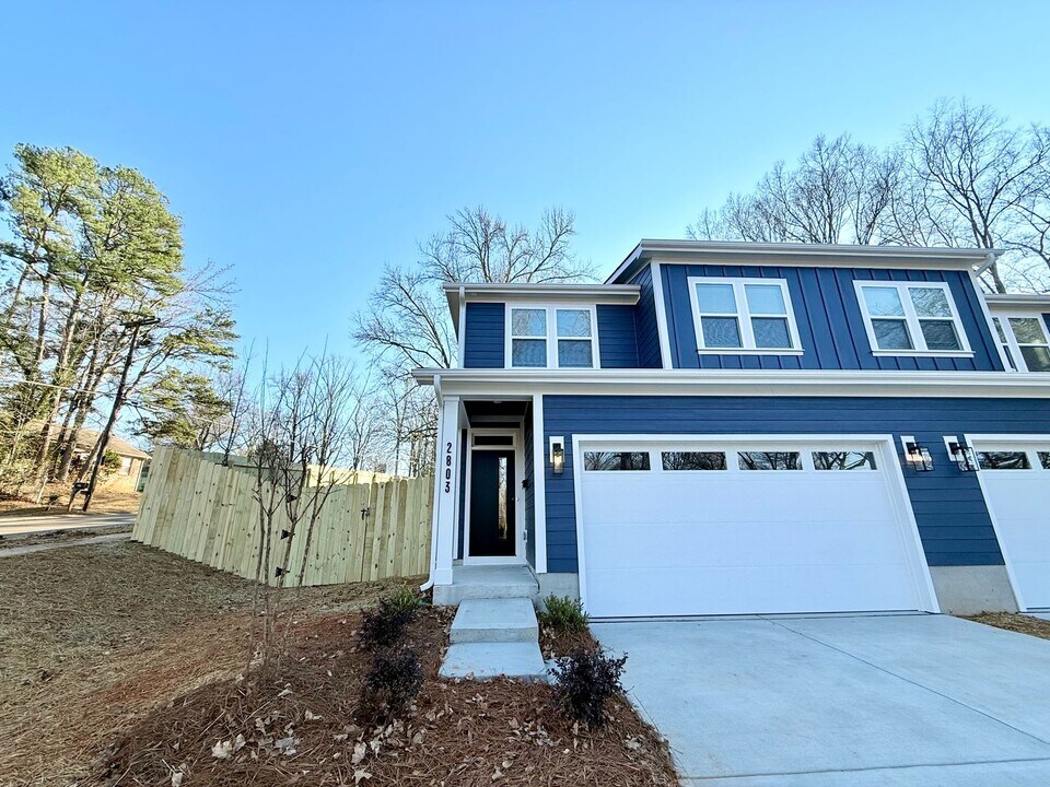 2803 Fordwood Dr in Charlotte, NC - Building Photo