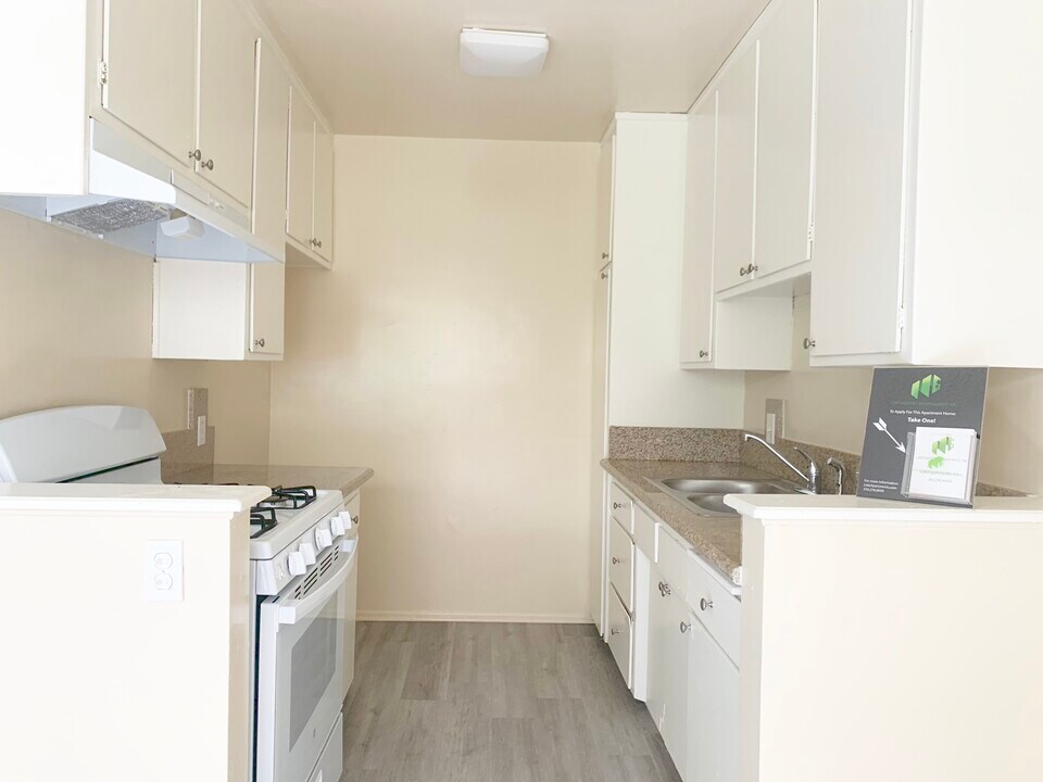 3648 Westwood Blvd in Los Angeles, CA - Building Photo
