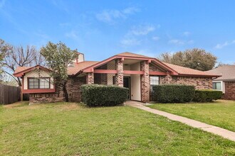 3702 Knights Bridge Dr in Rowlett, TX - Building Photo - Building Photo