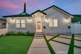 11912 Elkwood St in North Hollywood, CA - Building Photo - Building Photo