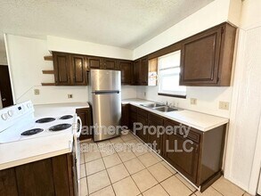 101 Pine Ave in Gentry, AR - Building Photo - Building Photo