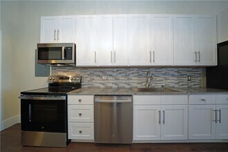 184 N Main St in Elmira, NY - Foto de edificio - Building Photo