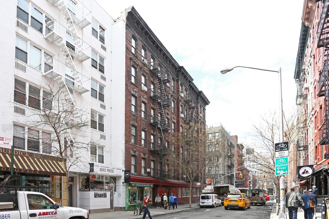 118-120 Thompson St in New York, NY - Foto de edificio