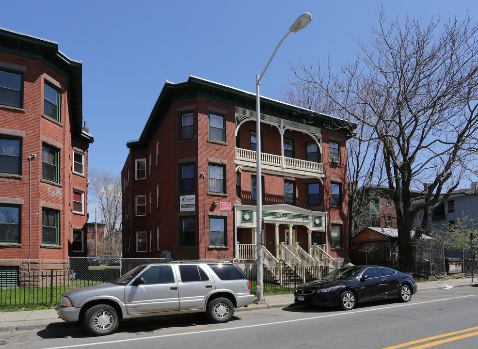 698-700 Broad St in Hartford, CT - Building Photo