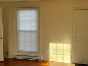 887 Natural Chimneys Rd, Unit A in Mount Solon, VA - Foto de edificio - Building Photo