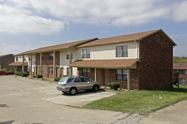 Jackson Manor in Columbia, TN - Building Photo - Building Photo