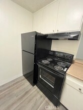 686 E Cottonwood Rd, Unit 12 in Palm Springs, CA - Building Photo - Building Photo