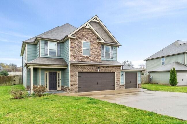 2147 Bandera Dr in Clarksville, TN - Building Photo - Building Photo