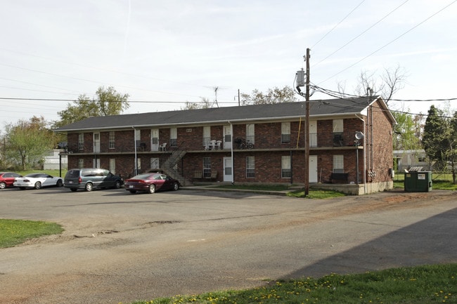 453 Seminole Ln in Radcliff, KY - Foto de edificio - Building Photo