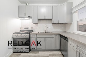 1056 Normandie Ave in Los Angeles, CA - Building Photo - Building Photo