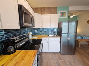 490 S Orlando Ave in Cocoa Beach, FL - Building Photo - Building Photo