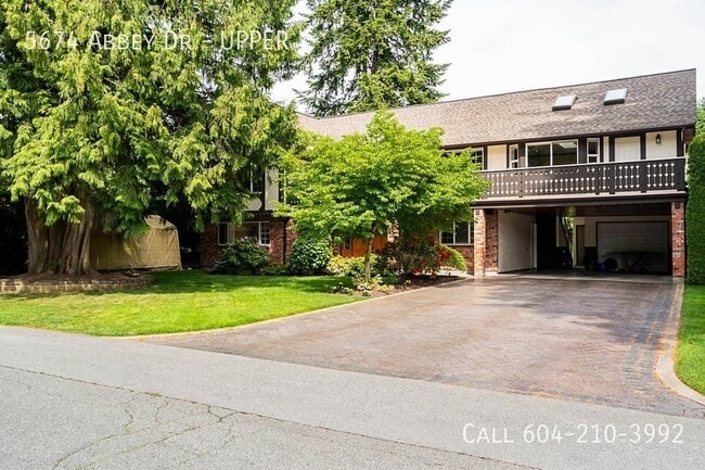 5674 Abbey Dr in Delta, BC - Building Photo - Building Photo