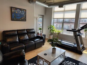 111 S Morgan St, Unit 707 in Chicago, IL - Building Photo - Building Photo