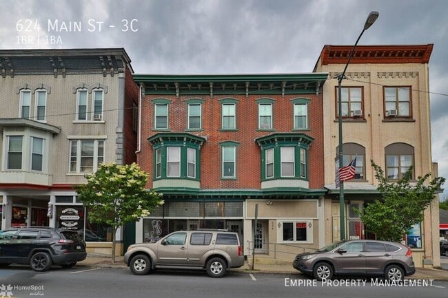 property at 624 Main St