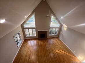 6 Kingsley Dr in South Windsor, CT - Building Photo - Building Photo