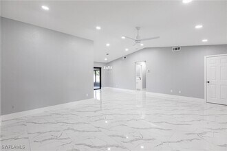 242 Ground Dove Cir SE in Lehigh Acres, FL - Building Photo - Building Photo