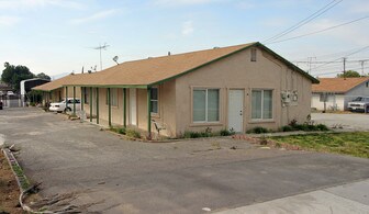 495 Iowa in Riverside, CA - Building Photo