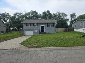 8504 E 91 St in Kansas City, MO - Building Photo