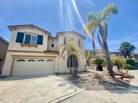 4475 Longshore Way in San Diego, CA - Building Photo