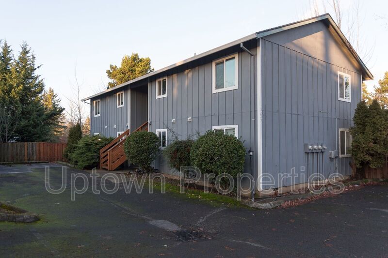 12225 SW Longhorn Ln in Beaverton, OR - Building Photo