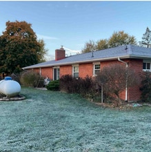 206 N Bickett Rd in Xenia, OH - Building Photo - Building Photo