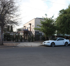 1181-1185 N Virgil Ave in Los Angeles, CA - Building Photo - Building Photo