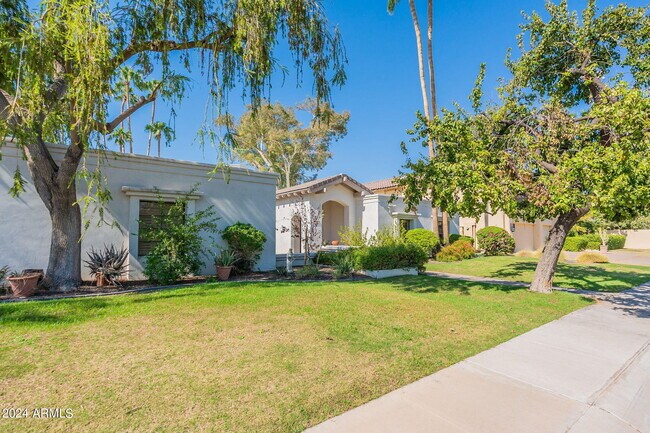 property at 8257 E Del Cadena Dr