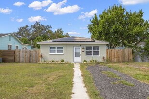 1721 41st St S in St. Petersburg, FL - Building Photo