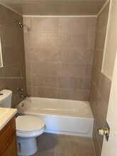 2244 Madison St in Hollywood, FL - Building Photo - Building Photo