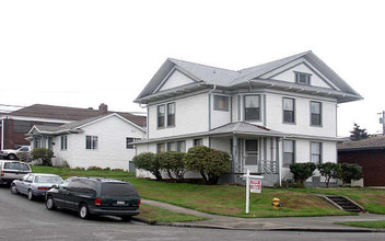 2601 Grand Ave in Everett, WA - Building Photo - Building Photo