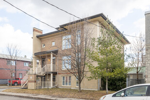 45 De Lanaudière St Apartments