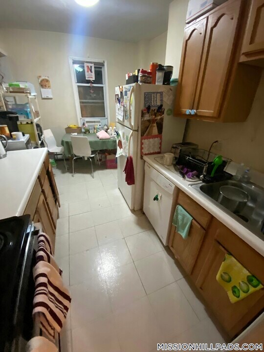 822 Huntington Ave in Boston, MA - Foto de edificio