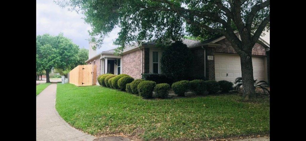 10226 Antelope Alley in Missouri City, TX - Building Photo