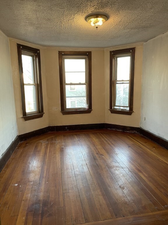 83 Central Ave