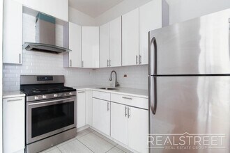 LUXURY 3 BR in Queens! in Queens, NY - Building Photo - Building Photo