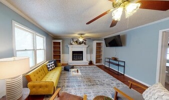 427 N Blake St in Olathe, KS - Building Photo