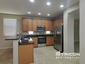 429 N 119th Dr in Avondale, AZ - Building Photo - Building Photo