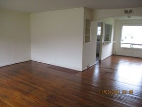 3022 Sumner Ave in Hoquiam, WA - Building Photo - Building Photo