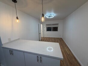 195 Madrona St, Unit A in Chula Vista, CA - Building Photo - Building Photo