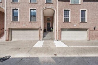 4007 Brownstone Ct in Dallas, TX - Building Photo - Building Photo