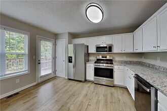 42 Oak Springs Ln in Dallas, GA - Building Photo - Building Photo