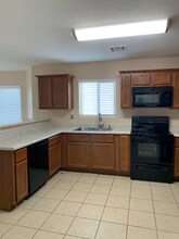 6345 Reynolds Dr in Las Cruces, NM - Building Photo - Building Photo