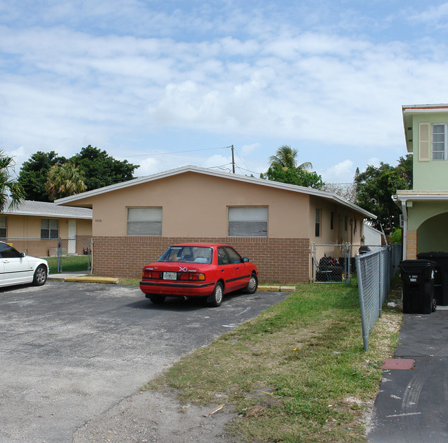 1305-1309 SW 30th St in Fort Lauderdale, FL - Building Photo - Building Photo