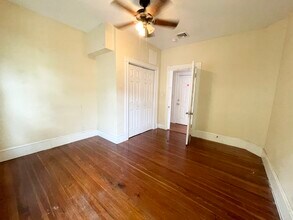 112 Hillside St, Unit 2 in Boston, MA - Foto de edificio - Building Photo